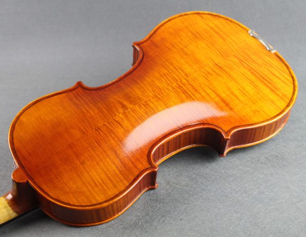 4/4 violin with case and bow