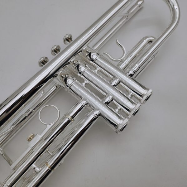 JRT1110R Bb silver plated trumpet with case